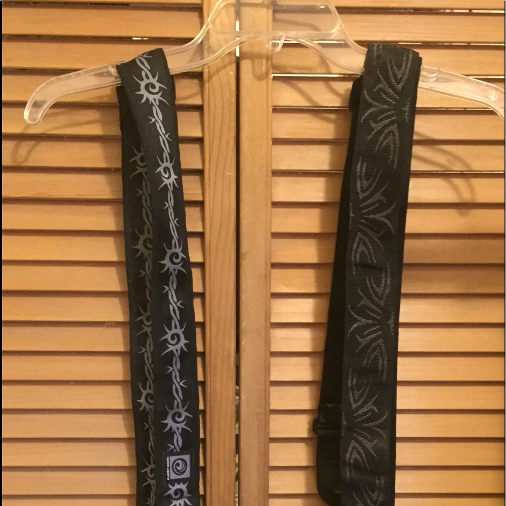 2 standard size guitar straps